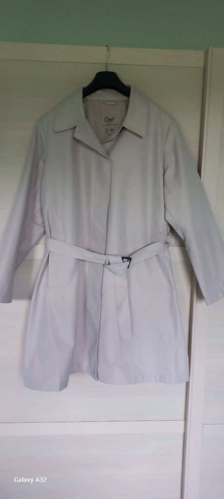 Trenchcoat van het merk Yesta maat 3, Kleding | Dames, Grote Maten, Beige, Yesta, Ophalen of Verzenden, Jas of Mantel