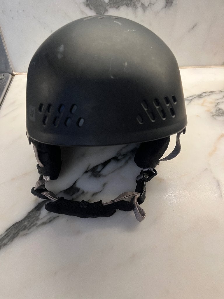 Zwarte skihelm/snowboardhelm - K2 - zwart, Ophalen of Verzenden, Gedragen, Onbekend