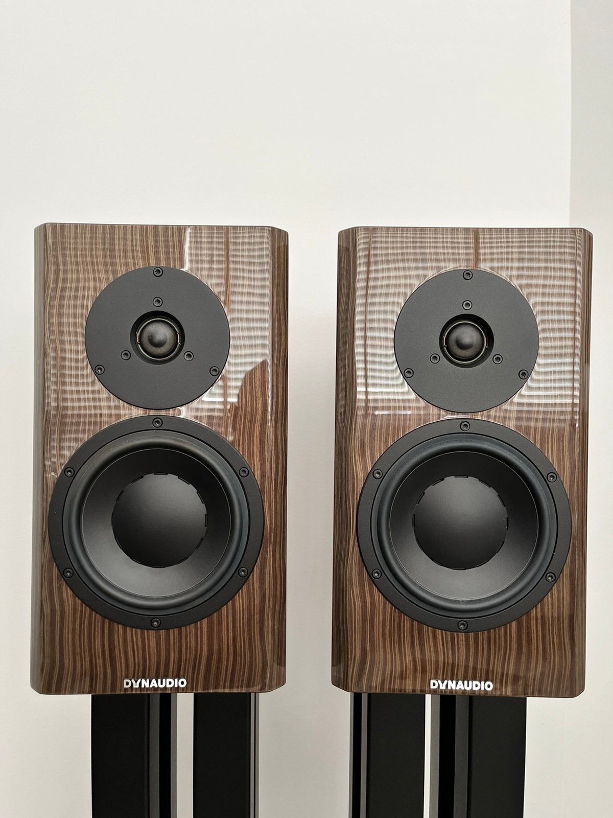 Dynaudio Special Forty Ebony + Arcam SA 30 versterker - ZGAN, Audio, Tv en Foto, Luidsprekers, Ophalen, Zo goed als nieuw, Overige merken