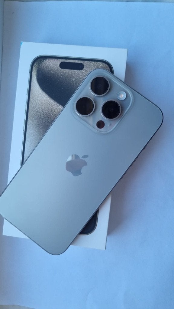 iPhone 15 pro 128gb wit/titan vaste prijs, Telecommunicatie, Mobiele telefoons | Apple iPhone, 128 GB, Wit, Ophalen of Verzenden