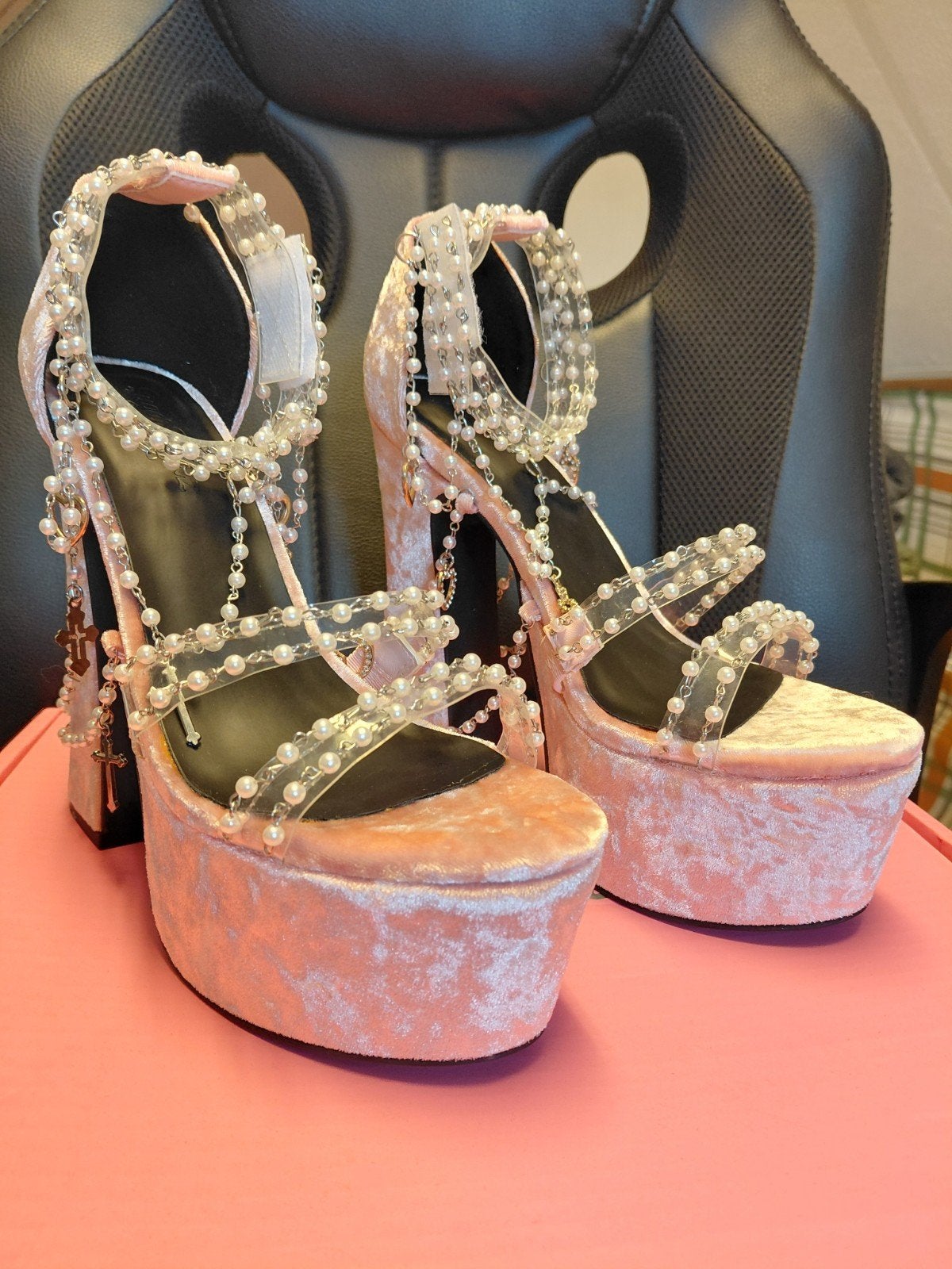 Nieuwe sugar thrillz Roze Fluwelen Hakken Maat 39, Sugar thrillz, Nieuw, Ophalen of Verzenden, Schoenen met hoge hakken