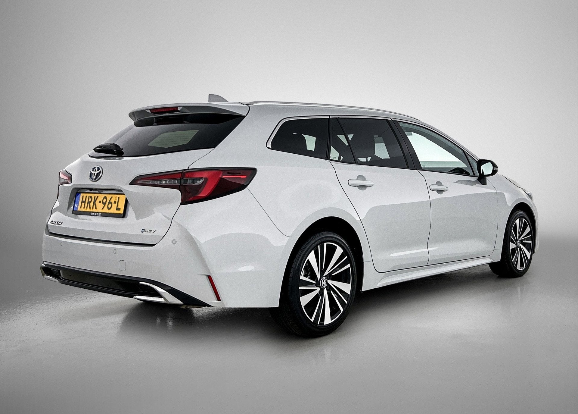 Toyota Corolla Touring Sports Hybrid 140 Dynamic Dynamic Gre, 12 maanden, 4 cilinders, Corolla, Origineel Nederlands