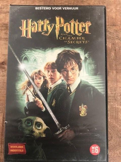 VHS Ex Rental  Harry Potter  And The Chamber of Secrets, Cd's en Dvd's, VHS | Film, Vanaf 6 jaar, Ophalen of Verzenden, Gebruikt