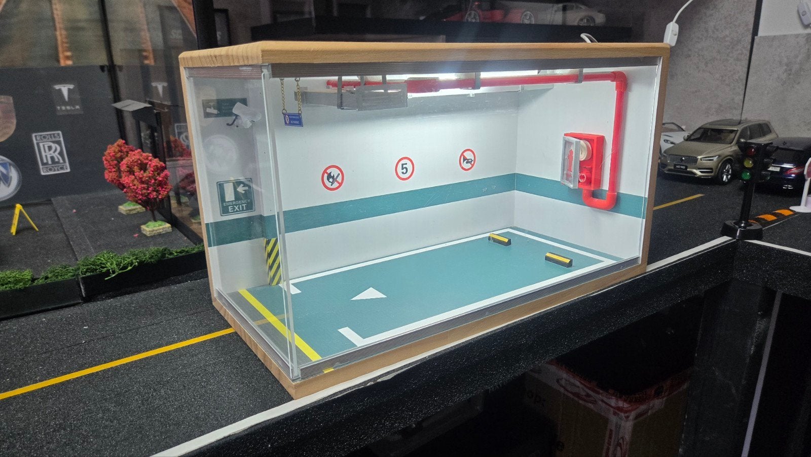 1:18 Diorama Parkeergarage met Verlichting, Ophalen of Verzenden, Nieuw, Groter dan 1:35, Diorama
