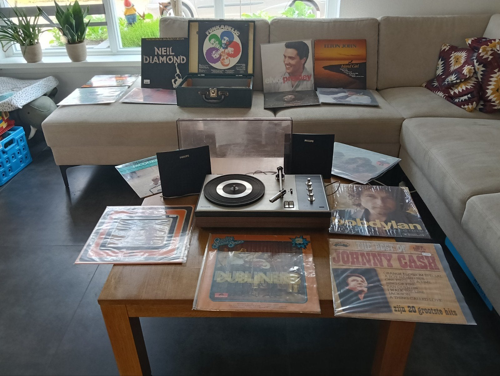 Philips Platenspeler met speakers en platenkoffer, Ophalen of Verzenden, Gebruikt, Platenspeler, Philips