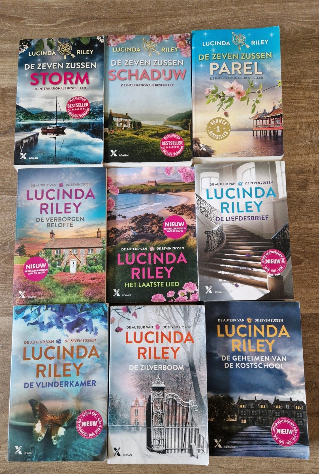Lucinda Riley boeken - De Zeven Zussen en meer, Boeken, Ophalen, Zo goed als nieuw, Lucinda Riley, Nederland