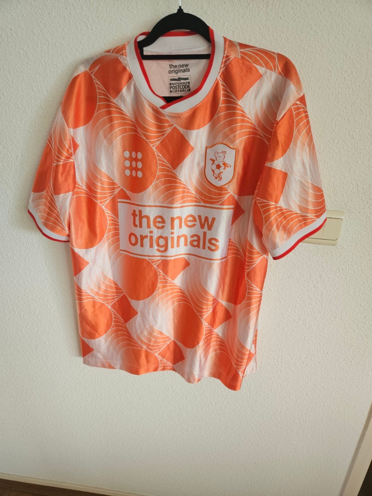 Voetbal Shirt Limited Edition The New Orig L XL 9 oranje, Verzamelen, Sportartikelen en Voetbal, Ophalen of Verzenden, Zo goed als nieuw