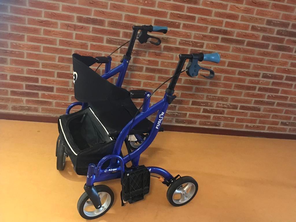 Fusion opvouwbare lichtgewicht rollator/rolstoel in èèn., Ophalen of Verzenden, Lichtgewicht, Zo goed als nieuw