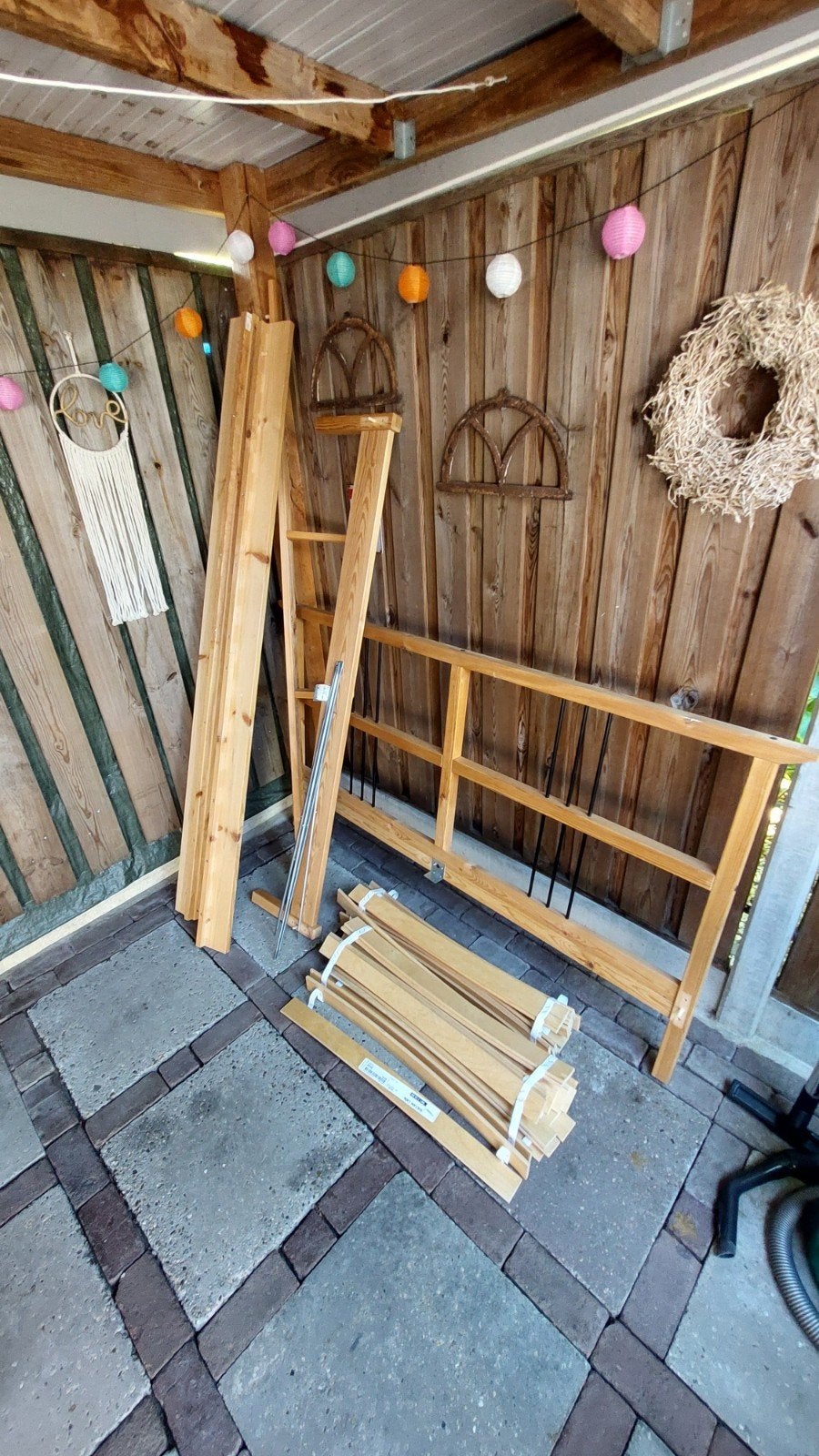 Bed 160 bij 200 cm. Gratis!, Tuin en Terras, Ophalen, Gebruikt, Hout, Overige typen