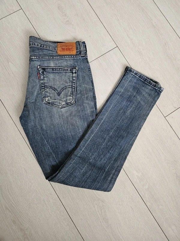Levi's slim fit W28, Blauw, Overige jeansmaten, Ophalen of Verzenden, Zo goed als nieuw