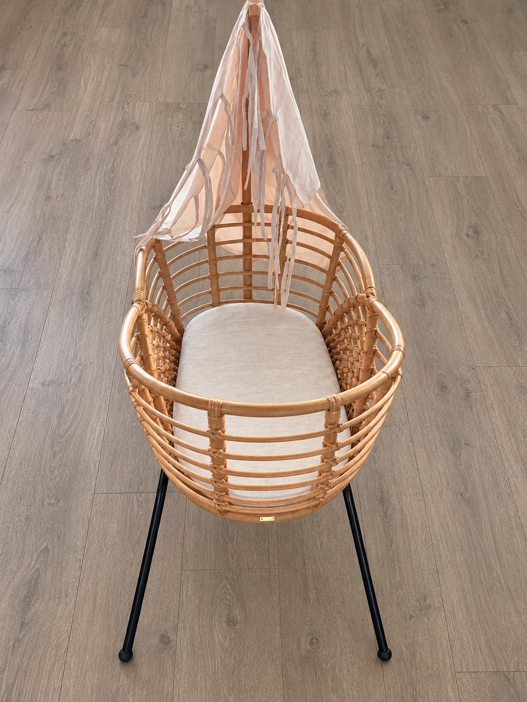 Bohemian Baby rotan wieg met matras en hemeltje, Kinderen en Baby's, Babywiegjes en Ledikanten, Ophalen, Zo goed als nieuw, Wieg