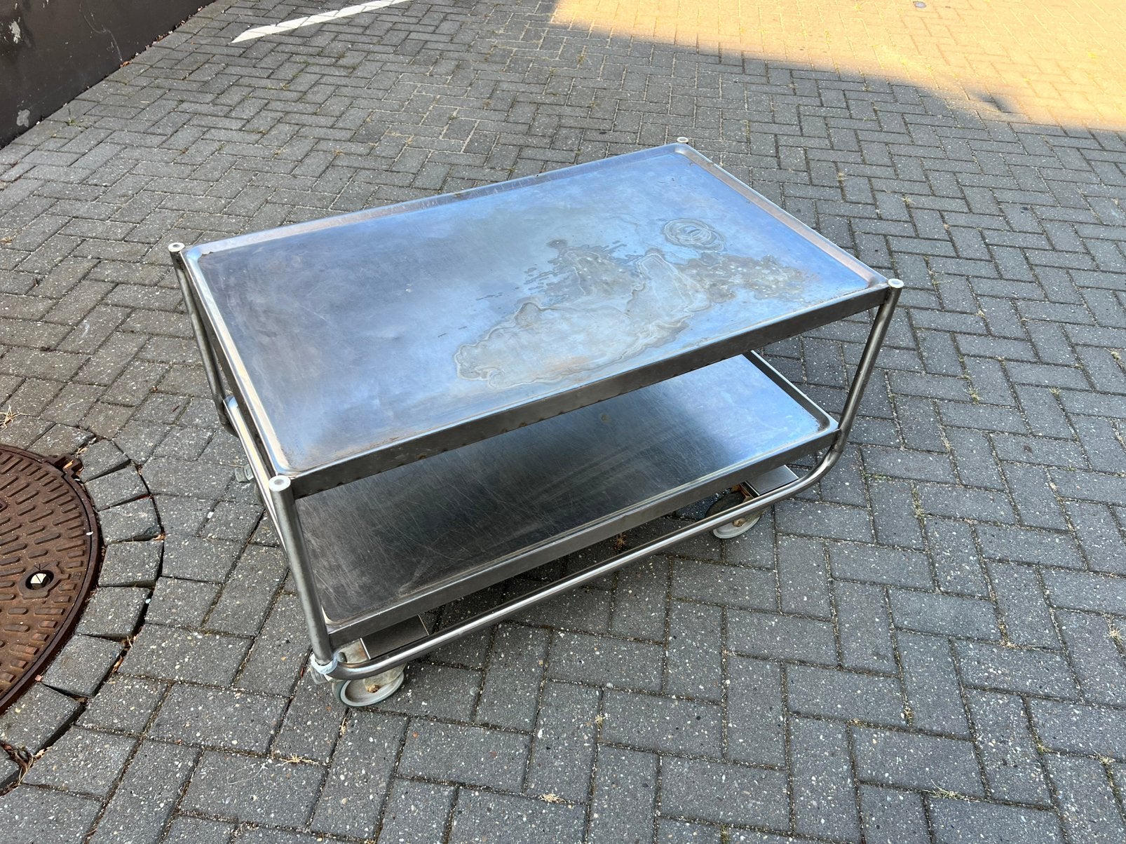 Rvs platou wagen met zwenkwielen, Ophalen, Zo goed als nieuw, Overige metalen