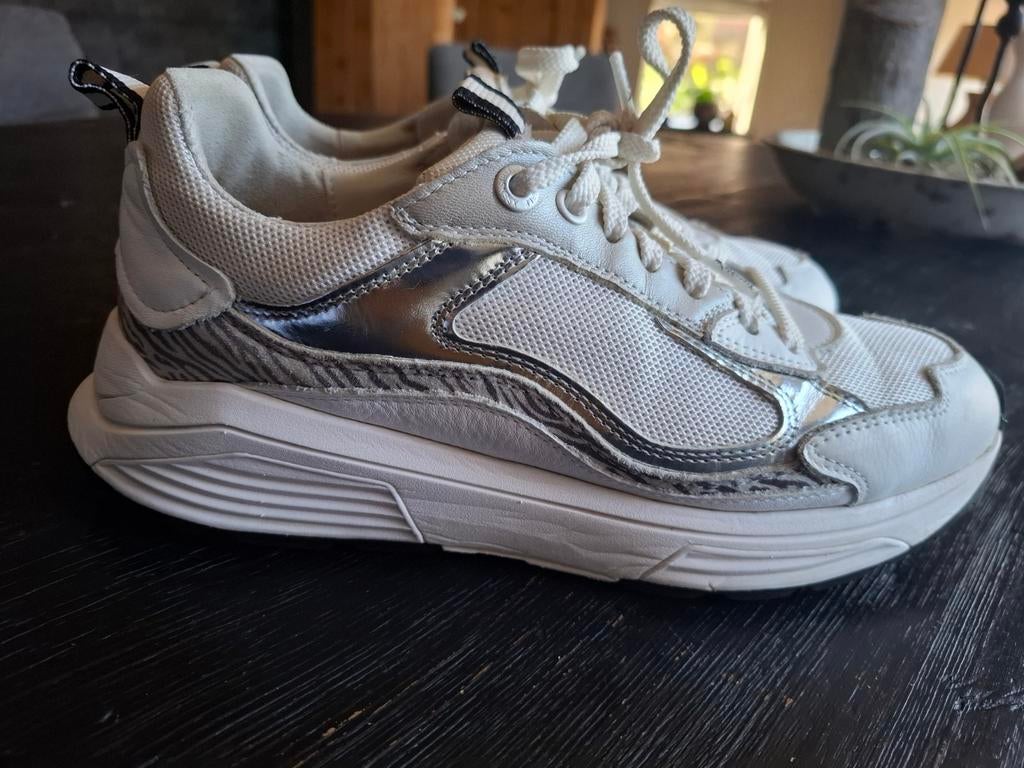 Bijna nieuwe witte XSENSIBLE dames sneakers, maat 41, Kleding | Dames, Schoenen, Xsensible, Wit, Ophalen of Verzenden, Sneakers of Gympen