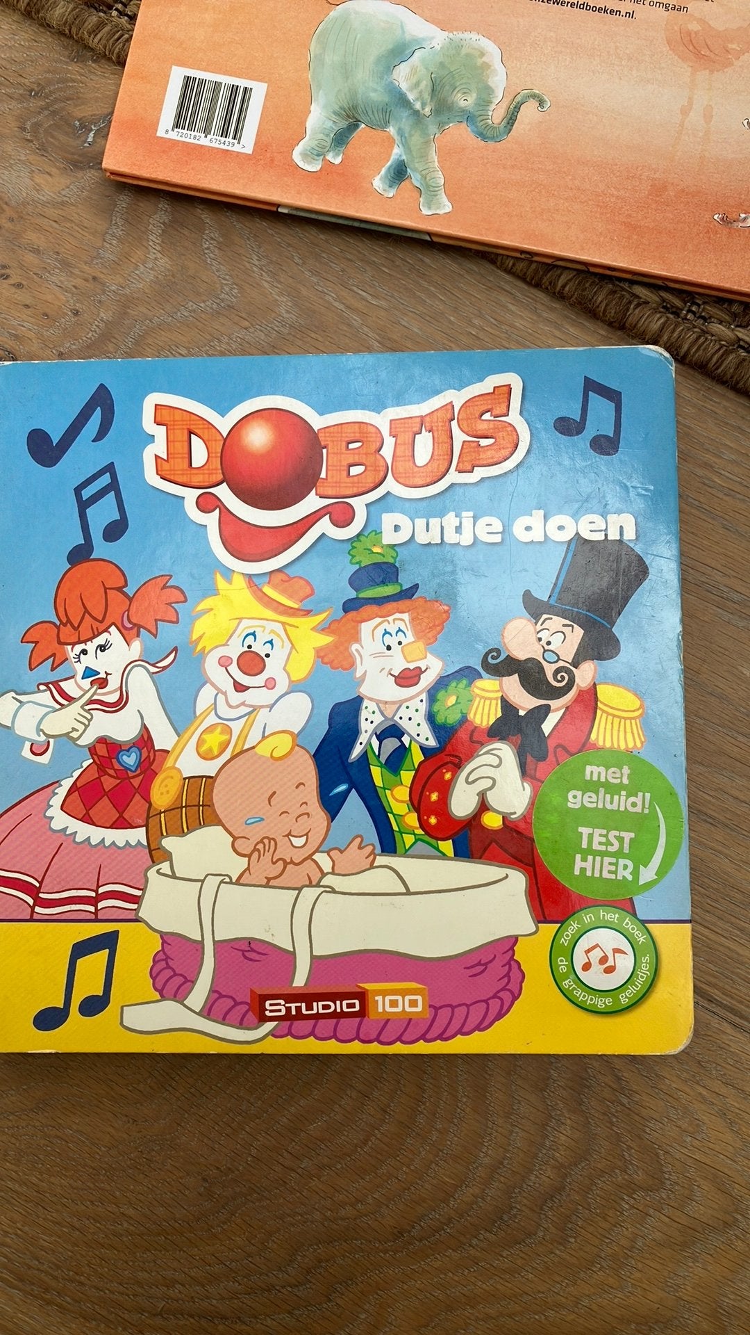 Dobus Dutje doen - Interactief geluidenboekje, Ophalen of Verzenden, Zo goed als nieuw, Hans Bourlon; Gert Verhulst, Uitklap-, Voel- of Ontdekboek