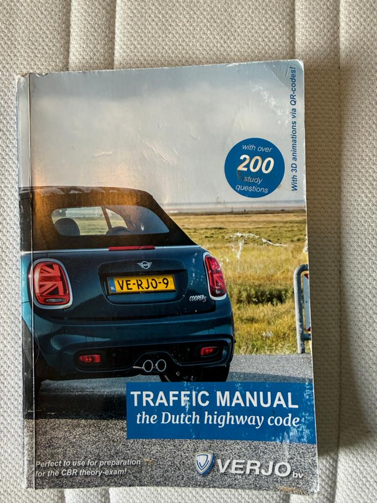 Verjo Verkeershandboek - Engelse editie, Boeken, Ophalen of Verzenden, Gelezen, Overige niveaus