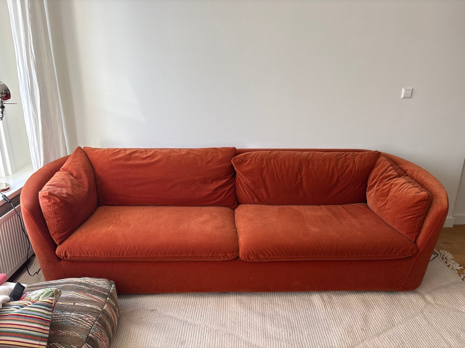 Comfortabele oranje stoffen bank - Zo goed als nieuw, Ophalen, 250 tot 300 cm, 100 tot 125 cm, Driepersoons