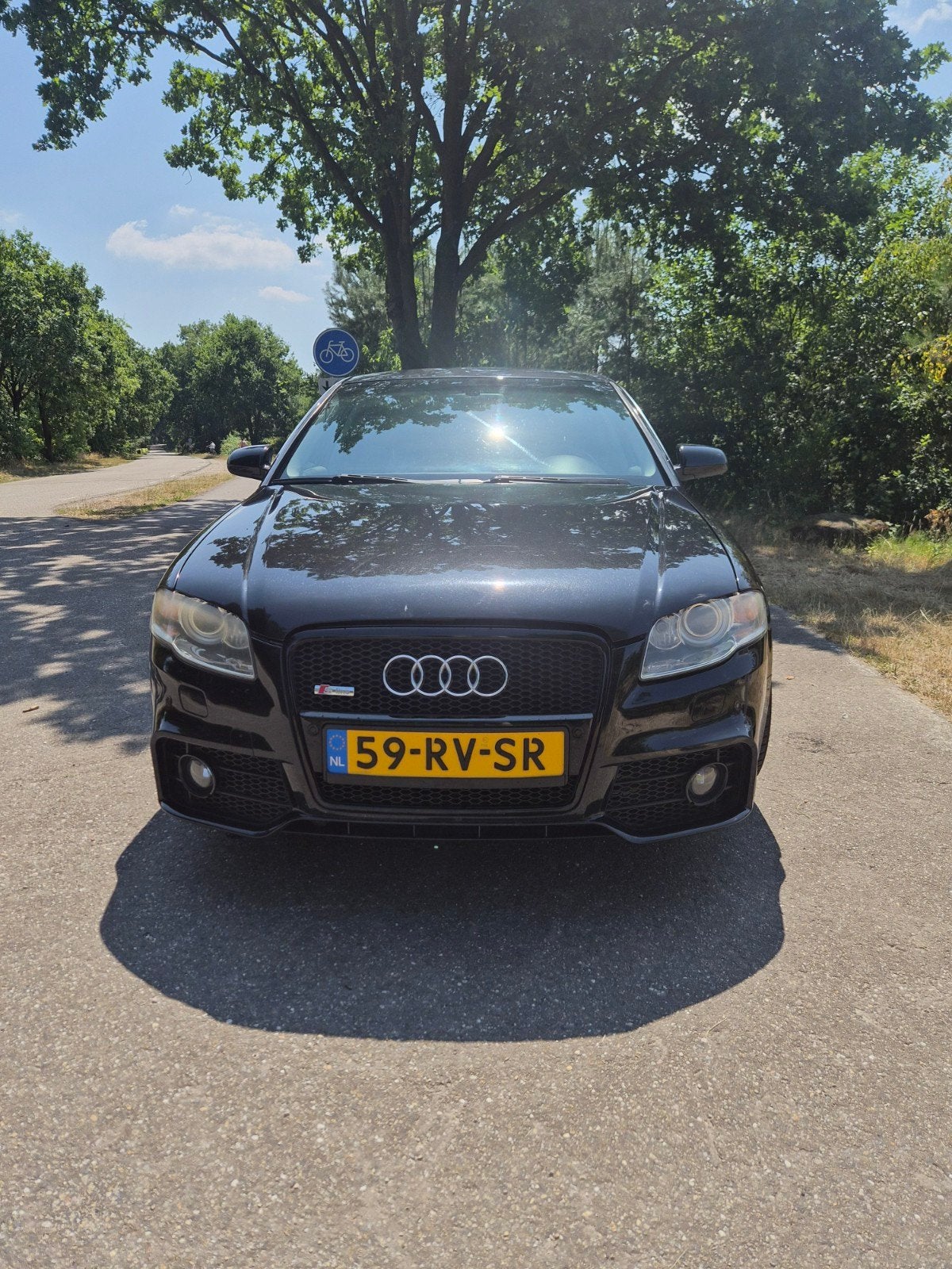 Audi A4 3.2 V6 Quattro S line Zeldzame uitvoering, Automaat, 1800 kg, Zwart, Navigatiesysteem