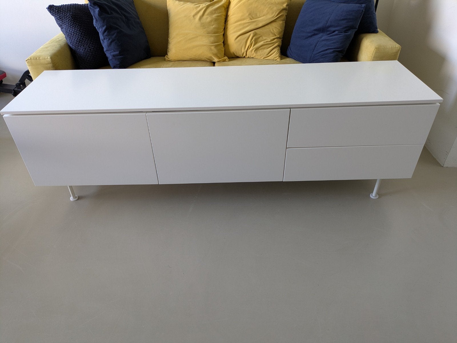 Wit TV-meubel / Dressoir met lades en deuren, Ophalen, Overige materialen, 150 tot 200 cm, Met lade(s)