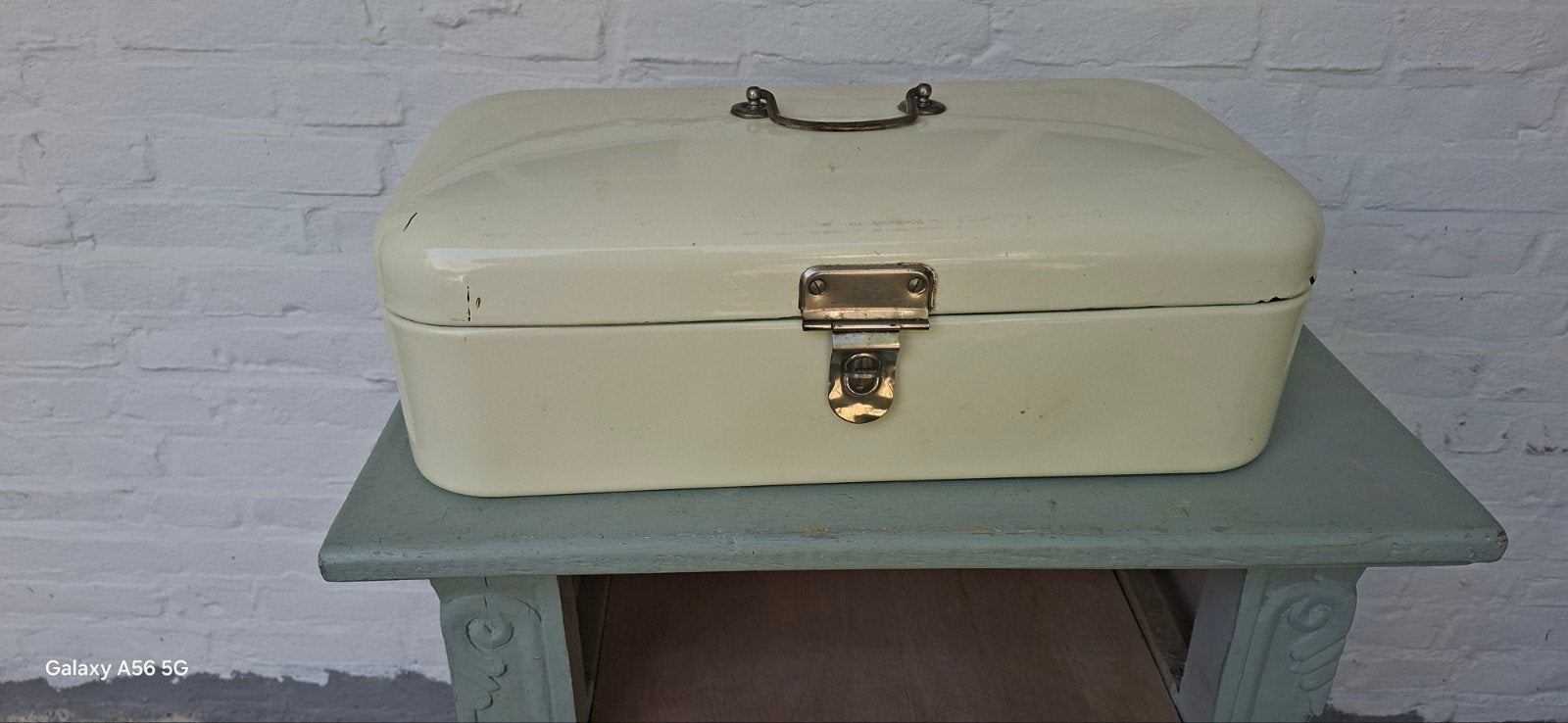 Vintage Broodtrommel Crème met Handvat en Sluiting, Antiek en Kunst, Antiek | Emaille, Ophalen