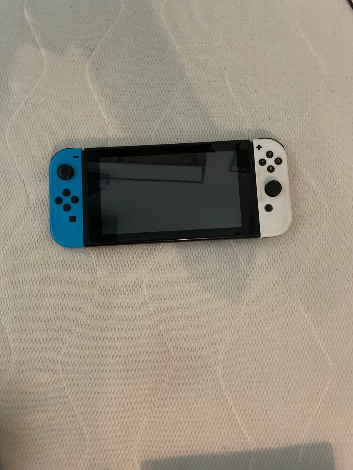 Nintendo Switch Bundel: Console, Games & Accessoires, Spelcomputers en Games, Spelcomputers | Nintendo Switch, Gebruikt, Switch OLED