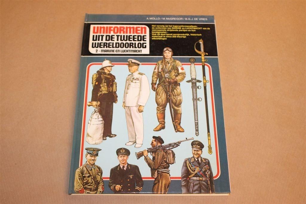 Uniformen 2e Wereldoorlog Deel 2 — Marine & Luchtmacht 1975, Ophalen of Verzenden, Tweede Wereldoorlog, Gelezen, Overige onderwerpen