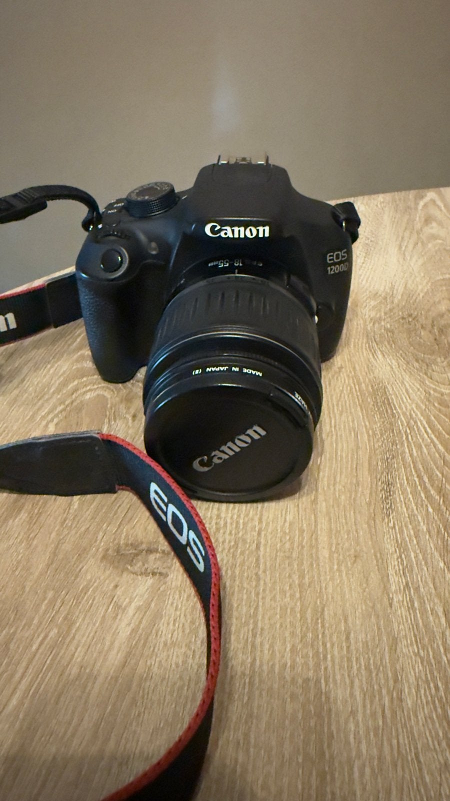 Canon EOS 1200D Spiegelreflexcamera met lens en flitser, Spiegelreflex, Canon, Ophalen of Verzenden, Zo goed als nieuw