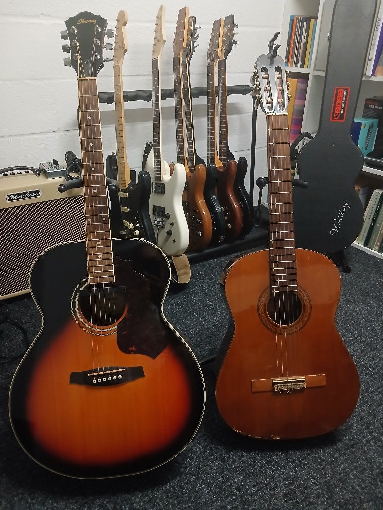 Ibanez SGE Electro-akoestische gitaar met versterker., Ophalen, Gebruikt, Klassieke of Spaanse gitaar