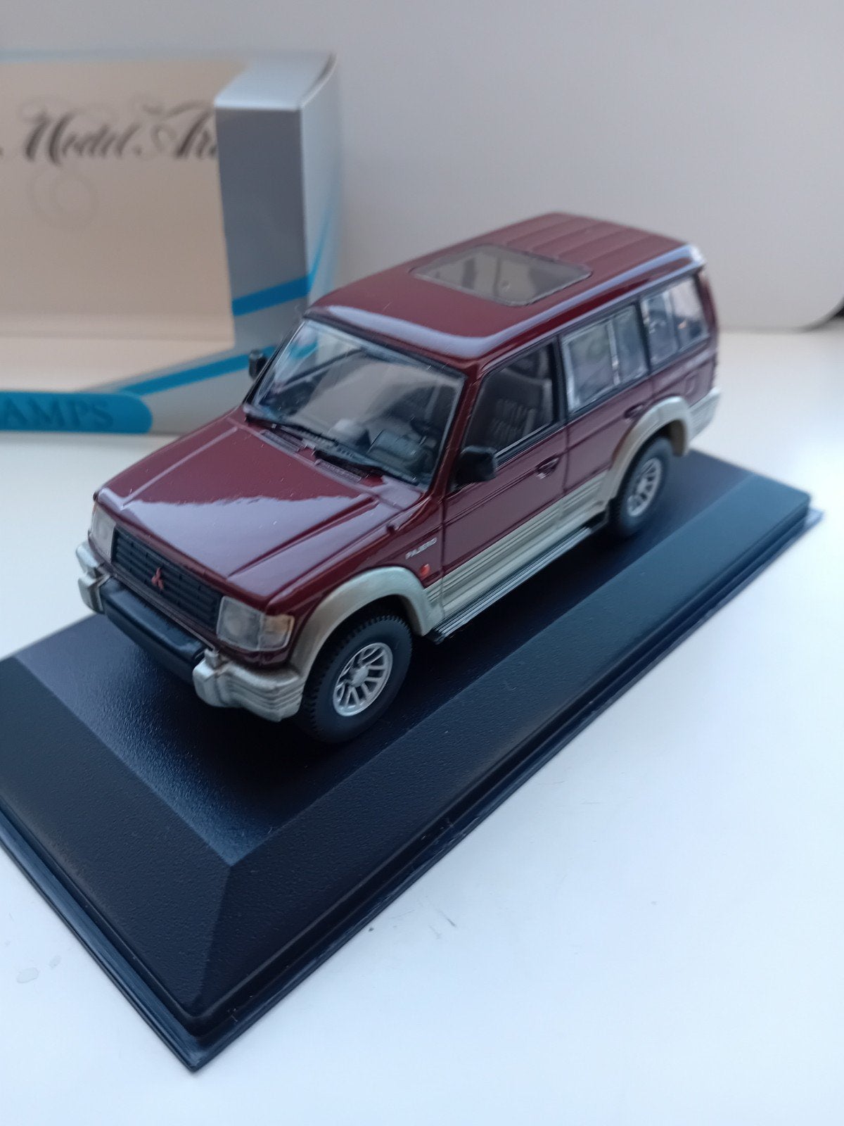 minichamps Mitsubishi Pajero LWB 3000 V6 1994, Ophalen of Verzenden, Zo goed als nieuw, Auto, MiniChamps