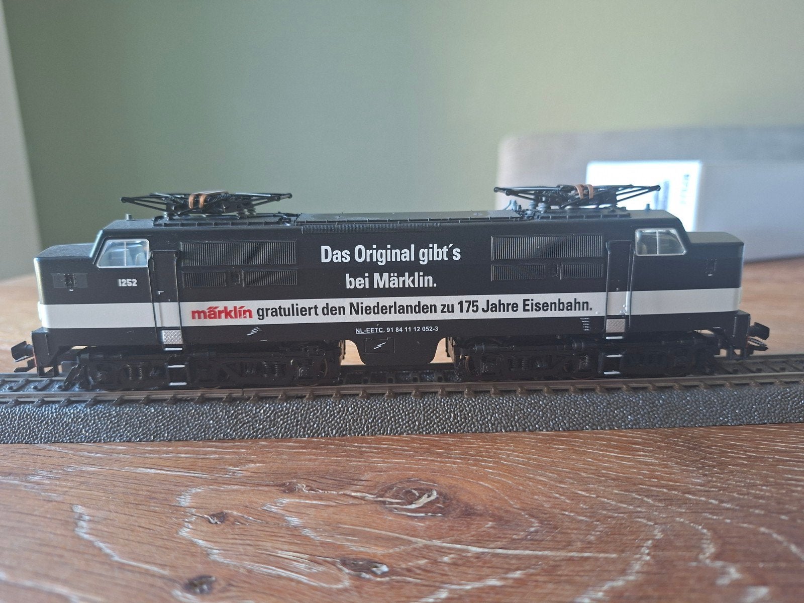 Märklin H0 NS Loc 1252 '175 jaar NL spoorwegen' (37128), Hobby en Vrije tijd, Modeltreinen | H0, Wisselstroom, Locomotief, Nieuw