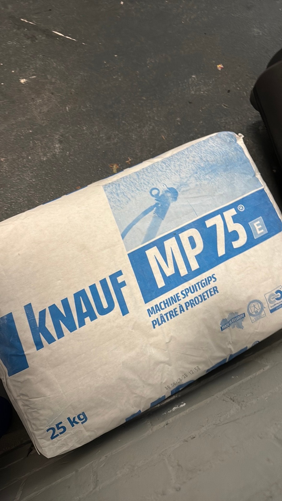 Spuitgips (stuc) 2 zakken, Overige materialen, Zo goed als nieuw, Minder dan 5 m², Ophalen