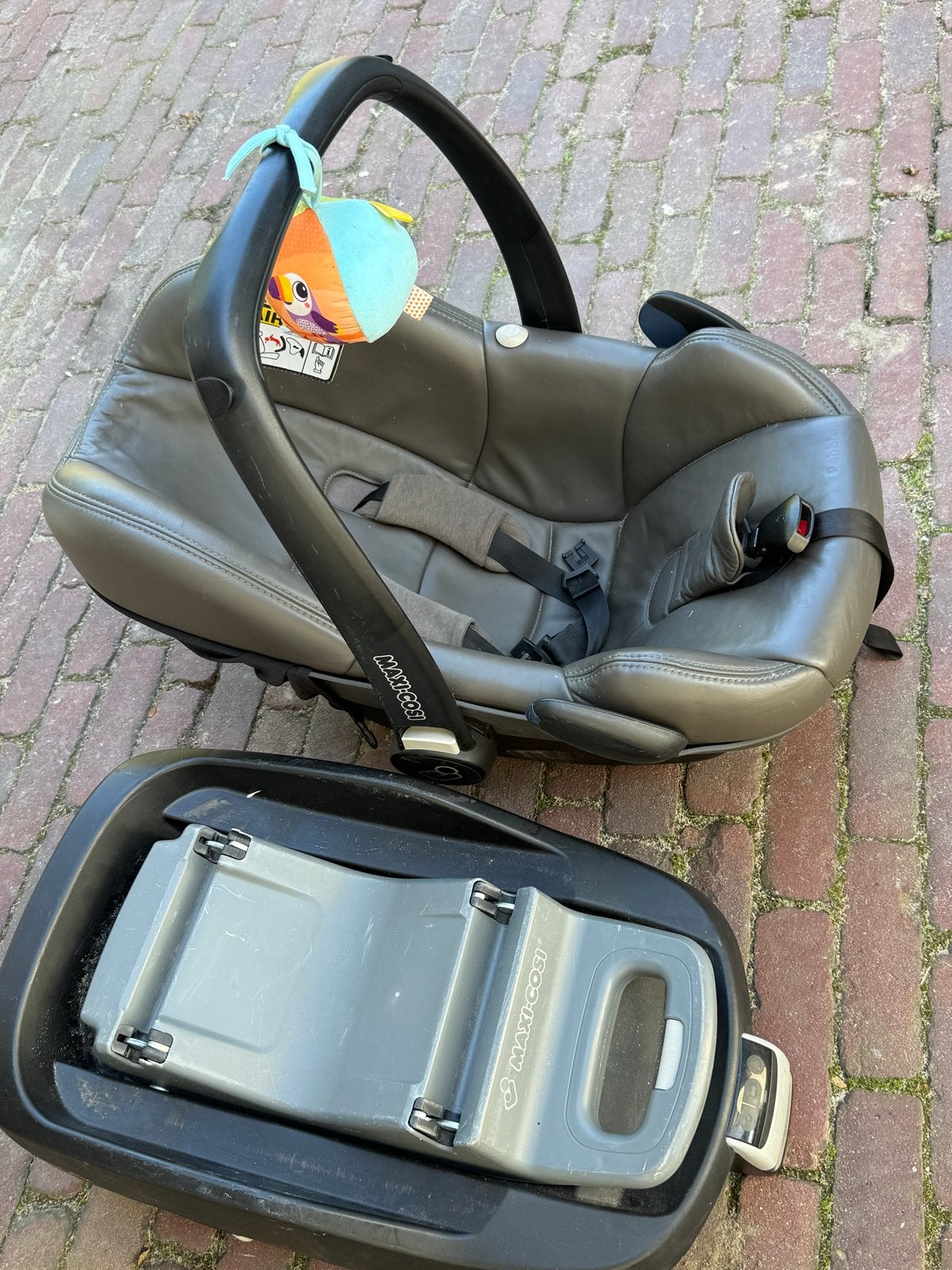 Maxi-Cosi Pebble autostoel met base, Kinderen en Baby's, Ophalen, Autogordel of Isofix, Gebruikt, 0 t/m 13 kg