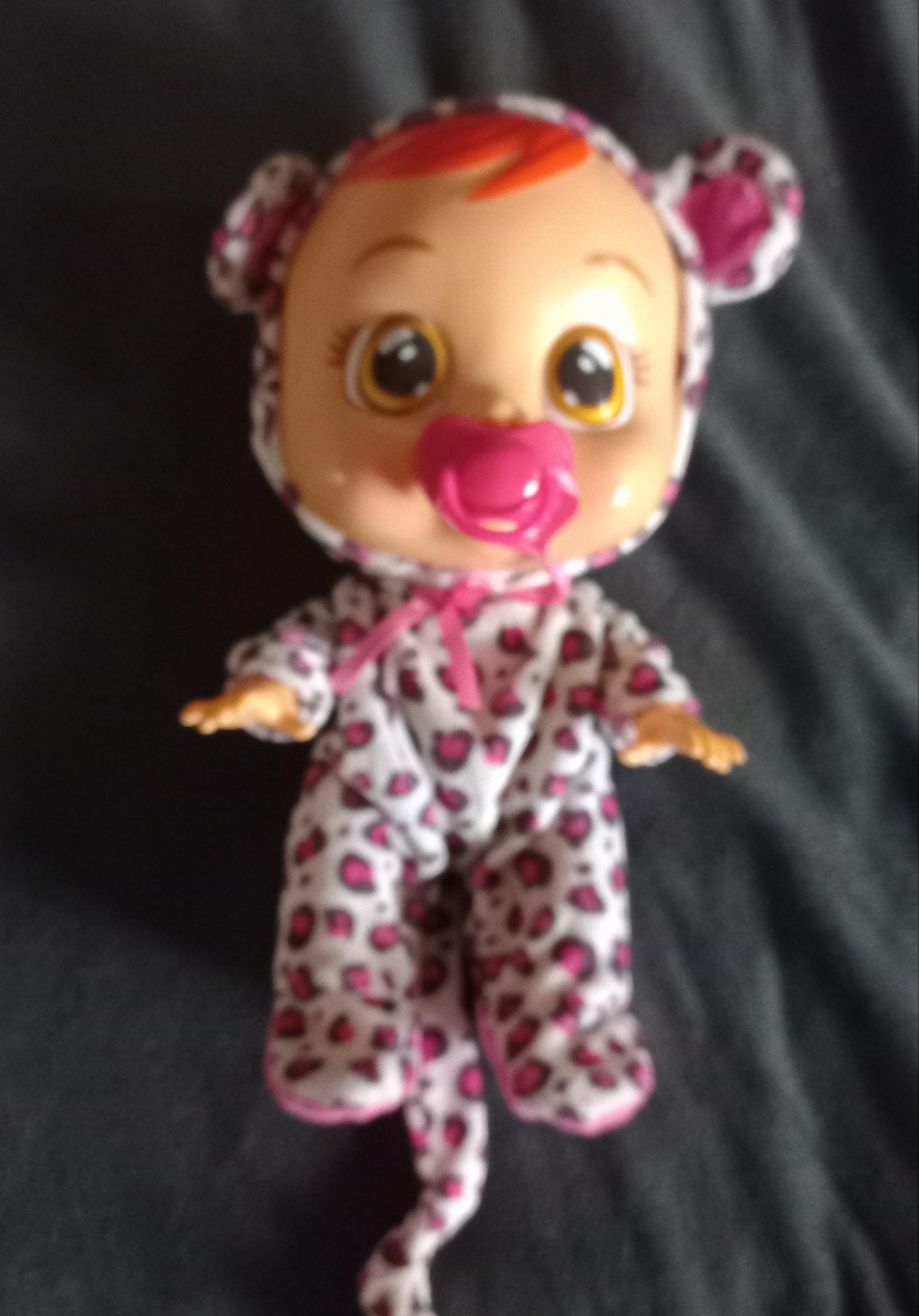 Cry Baby pop 30 cm - Luipaardprint, Ophalen of Verzenden, Zo goed als nieuw, Babypop