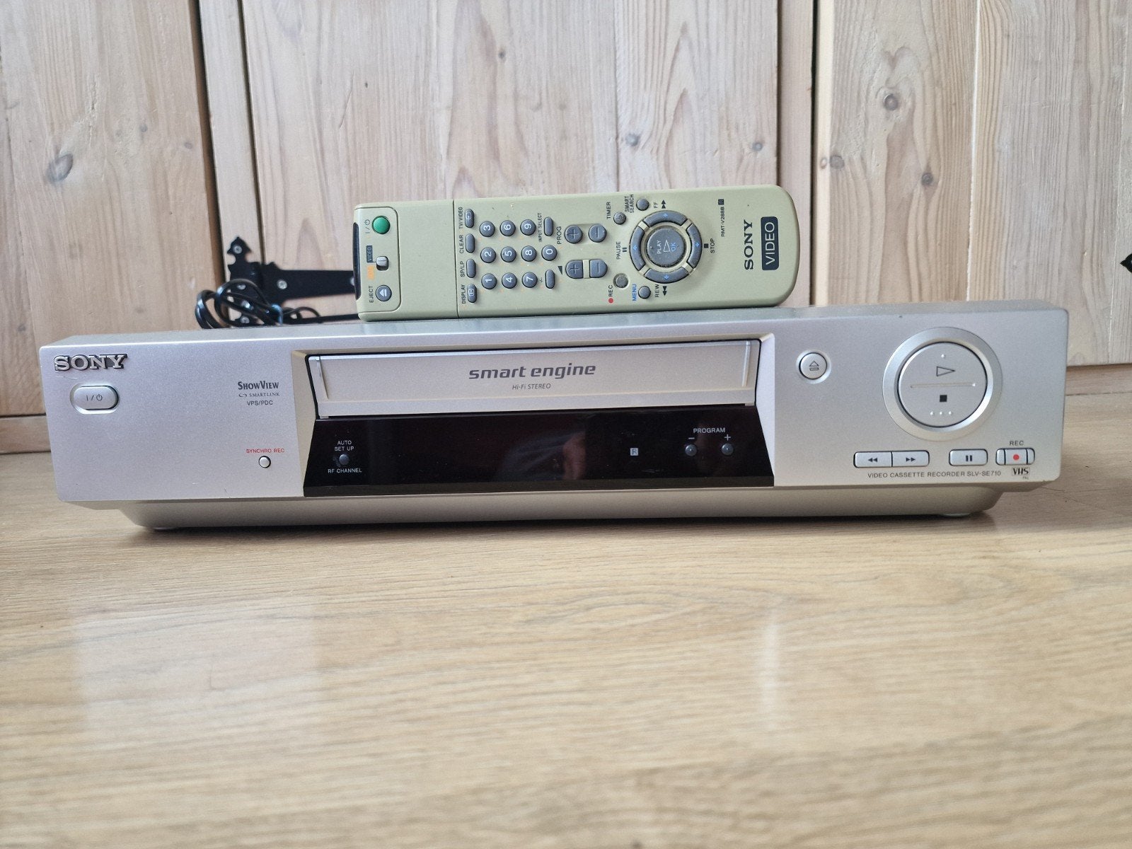 Sony SLV-SE710 VHS-speler/recorder met afstandsbediening, Ophalen of Verzenden, Gebruikt, VHS-speler of -recorder