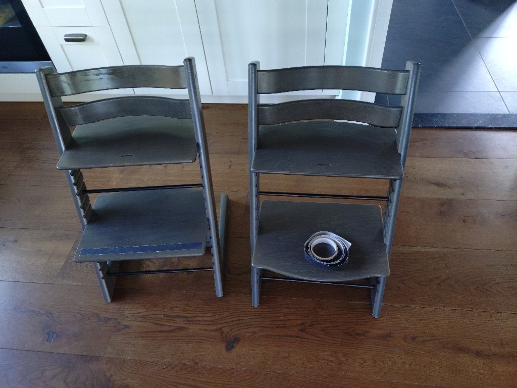 Tripp trapp chair Hazy grey, 2 stoelen, Ophalen, Zo goed als nieuw, Meegroeistoel
