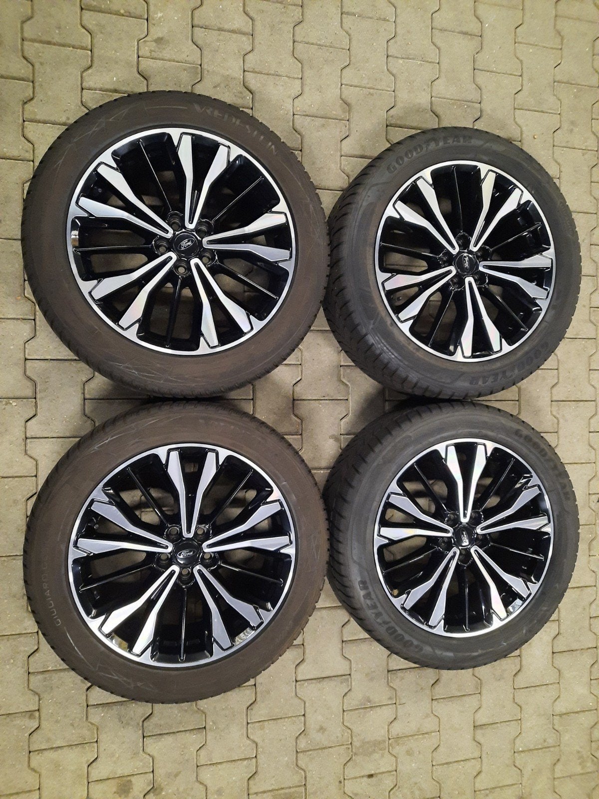 ZGAN 19 inch velgen 5×108 OEM FORD KUGA 3 VOLVO WINTERSETJE, Auto-onderdelen, 18 inch, Banden en Velgen, 225 mm, Winterbanden