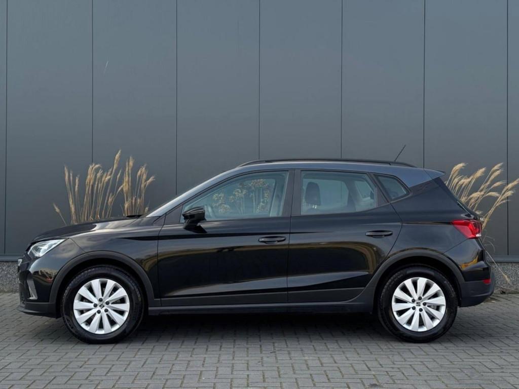 SEAT Arona 1.0 TSI Style DSG APPLE CARPLAY PDC LED SPORTVELG, Auto's, Seat, Automaat, Gebruikt, Arona, Parkeersensor