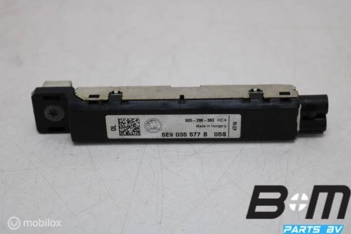 Antenneversterker Skoda Octavia 3 Combi 5E9035577B, Gebruikt