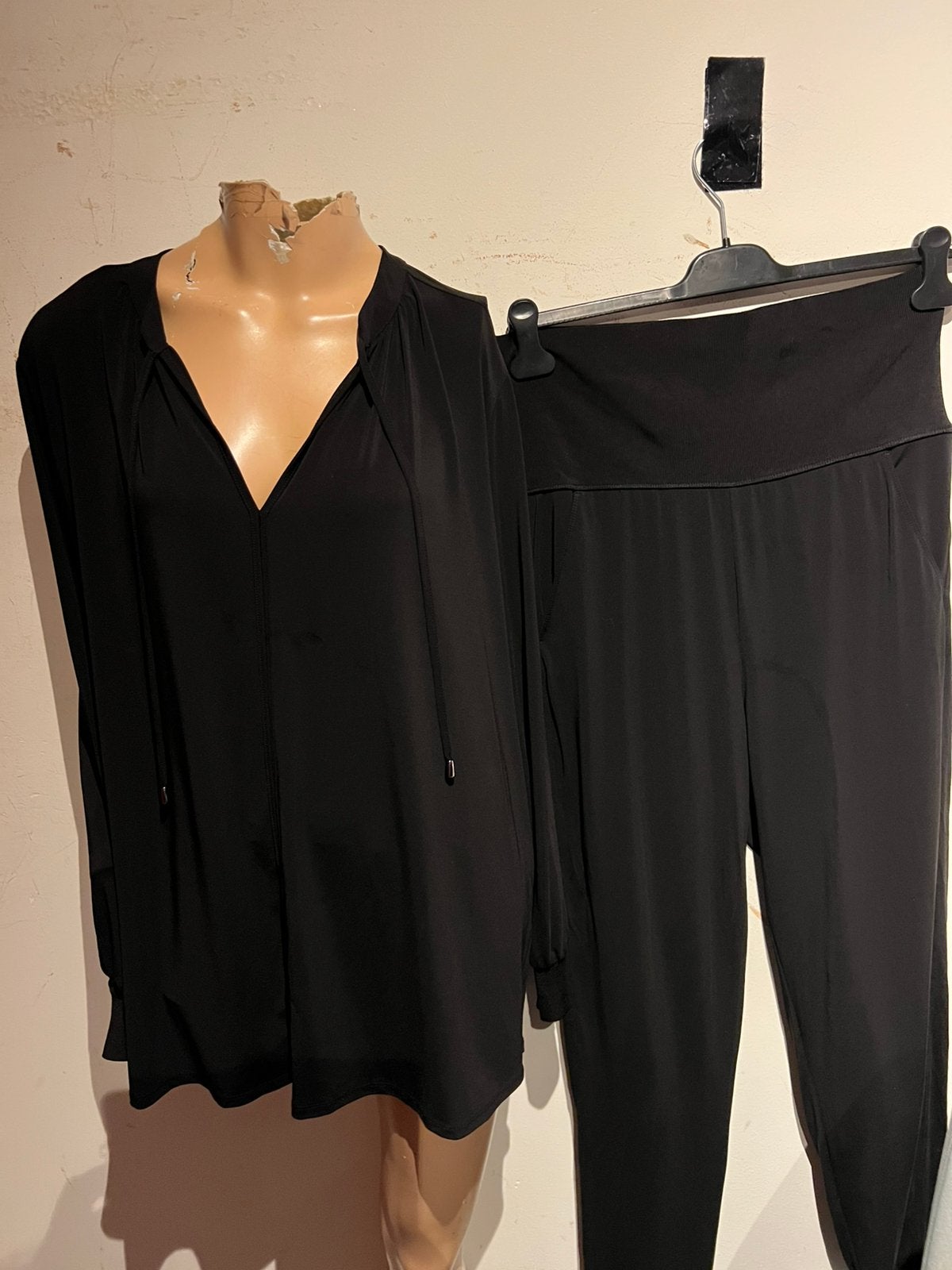 CLAUDIA STRATER broek M blouse L origineel zgan, Maat 38/40 (M), Kostuum of Pak, Zwart, G