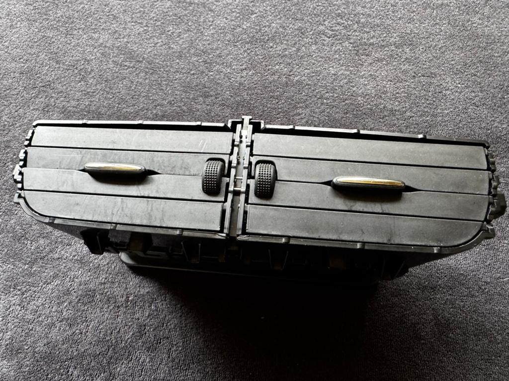 Renault centerdash ventilatieroosters. In goede staat!, Auto-onderdelen, Dashboard en Schakelaars, Ophalen of Verzenden, Gebruikt