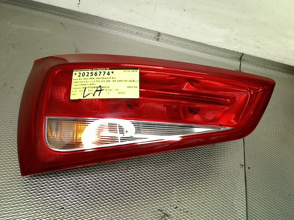 Achterlicht Links Audi A1 (8X1/8XK) 2011 8x0945093d, Gebruikt, Auto-Union-Straße  1, Ingolstadt 85057, , Duitsland, Info@audi.de