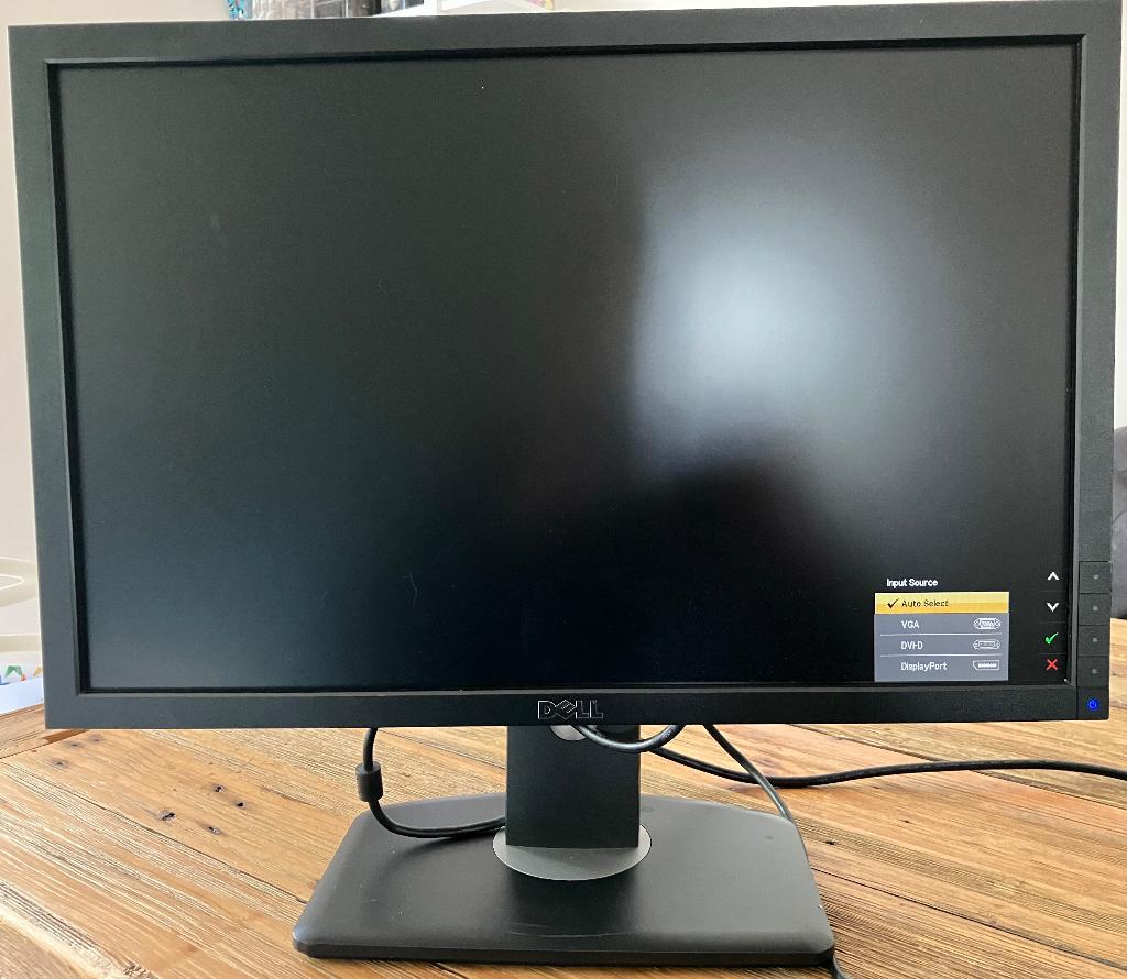 Dell 22 inch monitor met kabels, 3 tot 5 ms, Dell, In hoogte verstelbaar, TN
