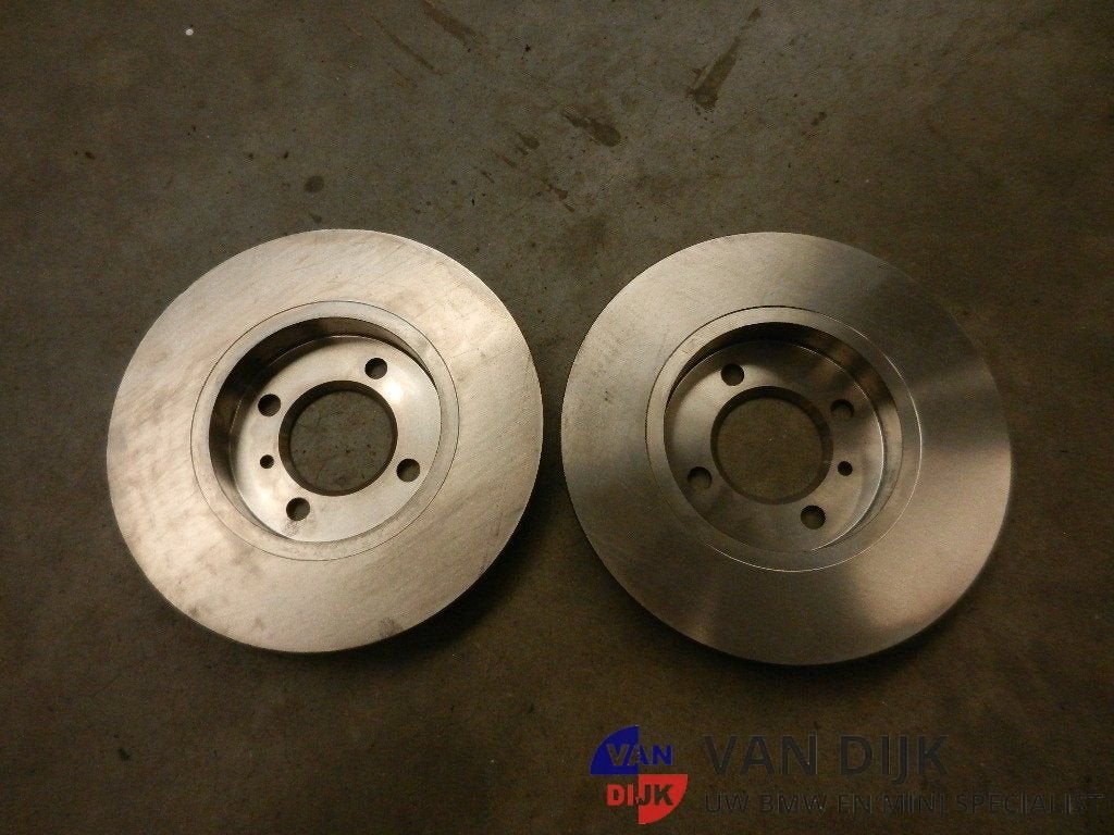Set Remschijven BMW E30 316/318 34116752434, Gebruikt, -, -, Ophalen of Verzenden