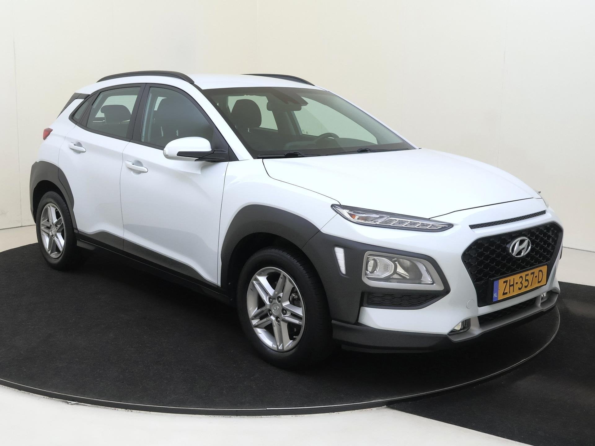 Hyundai Kona 1.0 T-GDI Comfort | Achteruitrijcamera | Naviga, Auto's, Voorwielaandrijving, Automatische klimaatregeling, Stof