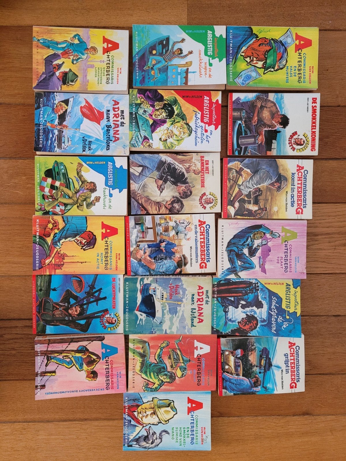 jeugdboeken auteur  wim van helden commissaris achterberg, Complete serie of reeks, Europa, Ophalen of Verzenden, Zo goed als nieuw