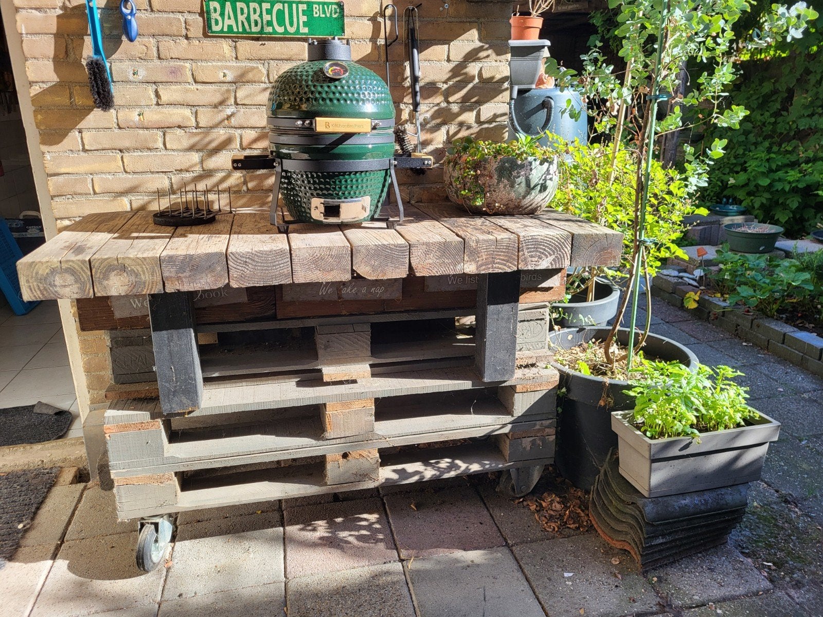 Bar tuinmeubel op wieltjes 140 B x 60 D, Ophalen, Houtskool