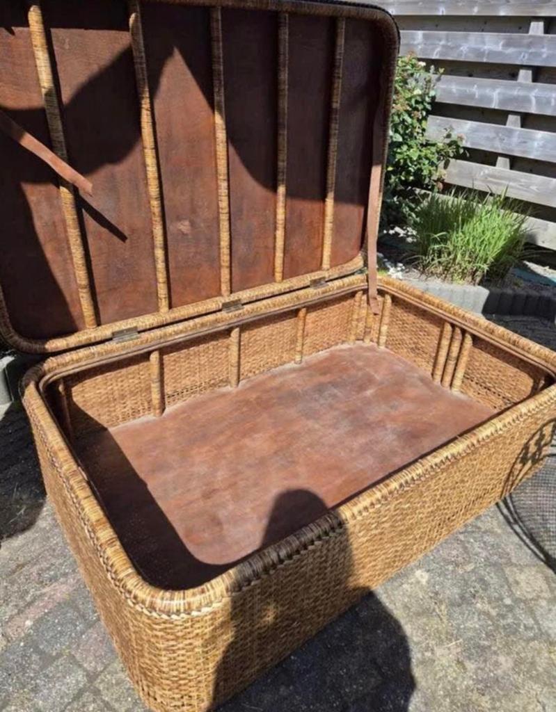 Gebruikte Birma mand   ophalen € 35.    Afmetingen 140x99x45, Ophalen, 100 tot 150 cm, Minder dan 50 cm