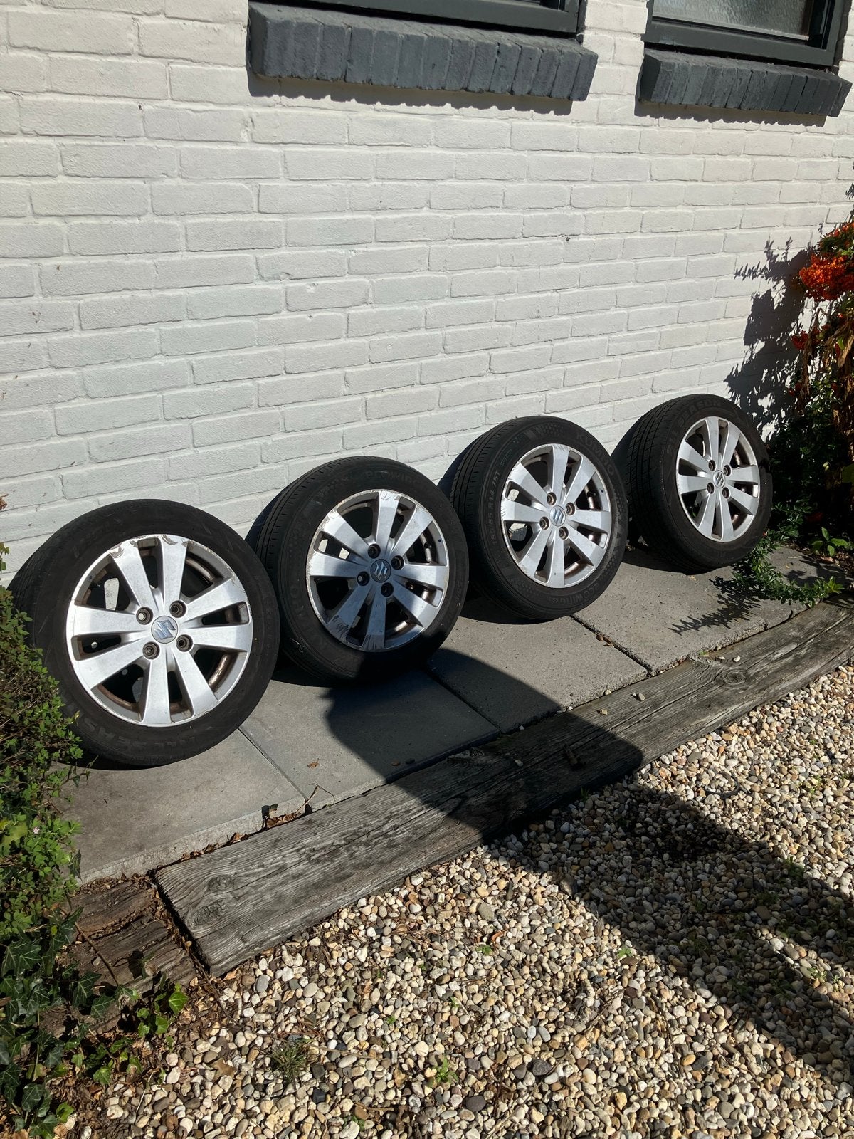 Set van 4 Suzuki velgen met zomerbanden - 15 inch, Ophalen of Verzenden, Gebruikt, Suzuki