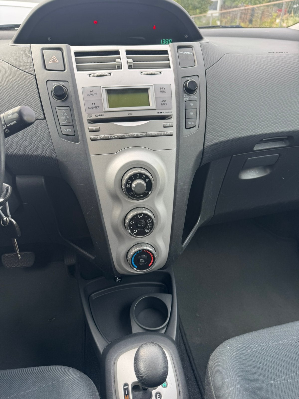 Foto 14 van Toyota Yaris 1.3 16V Vvt-i 5DR SOL MMT 2006 Blauw143496km