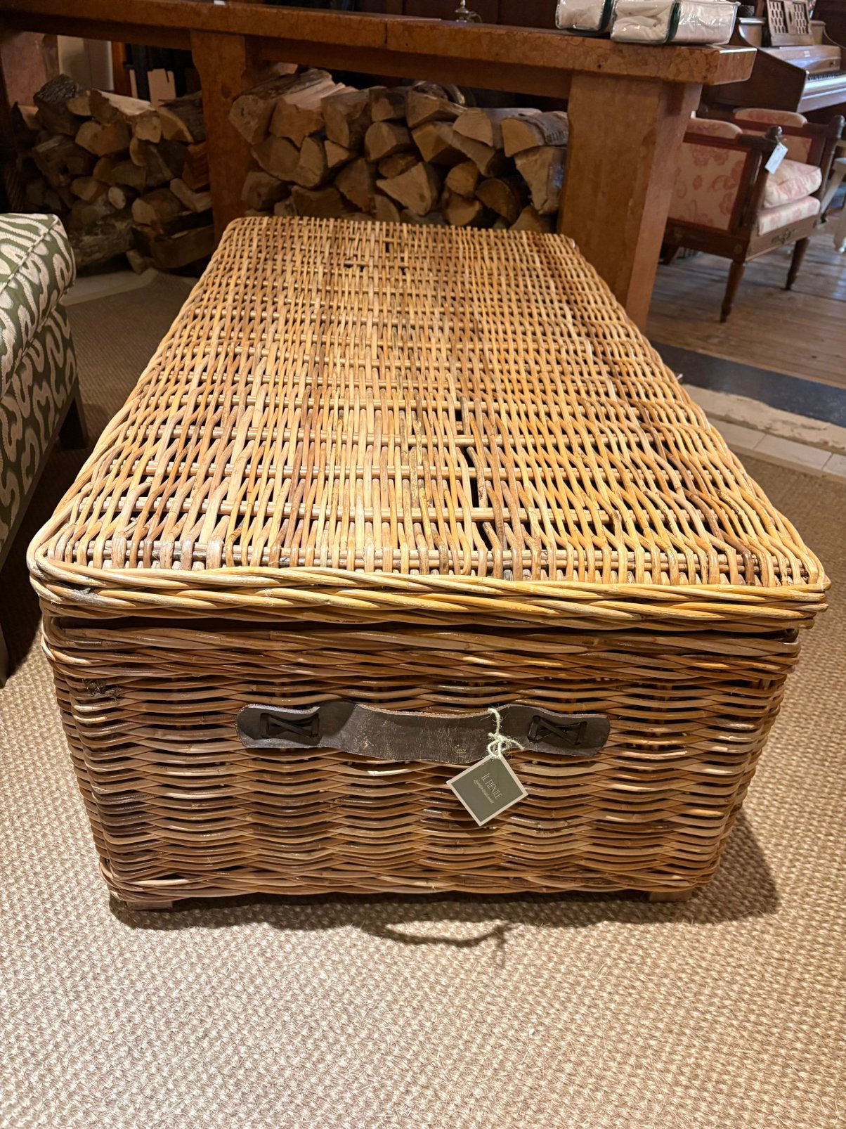 Grote rieten mand, leuk als salontafel, opbergmand landelijk, Ophalen, 50 tot 100 cm, Info@ilfienile.nl, Zo goed als nieuw