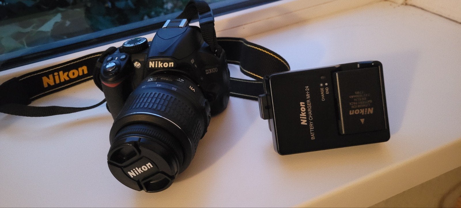 Nikon D3100 Spiegelreflexcamera met lens en oplader, Audio, Tv en Foto, Gebruikt, Spiegelreflex, Accu, Ophalen of Verzenden